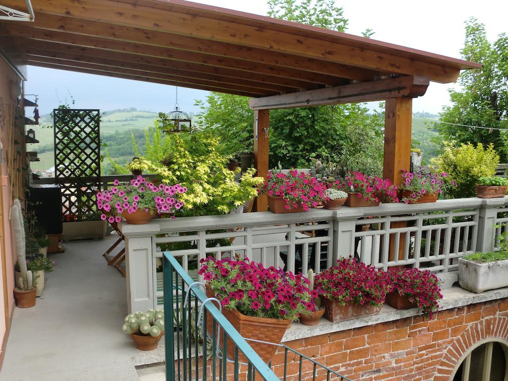 Ferienwohnung La Terrazza Sul Monferrato Ozzano Monferrato Exterior foto
