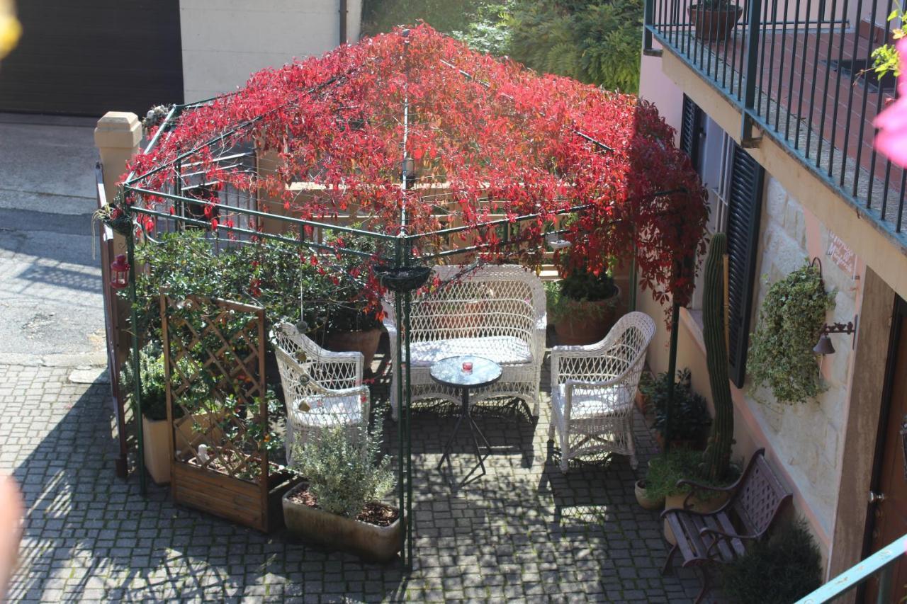 Ferienwohnung La Terrazza Sul Monferrato Ozzano Monferrato Exterior foto