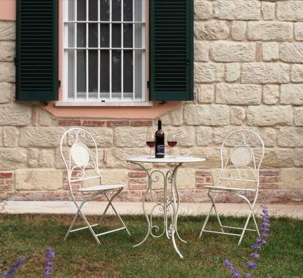 Ferienwohnung La Terrazza Sul Monferrato Ozzano Monferrato Exterior foto